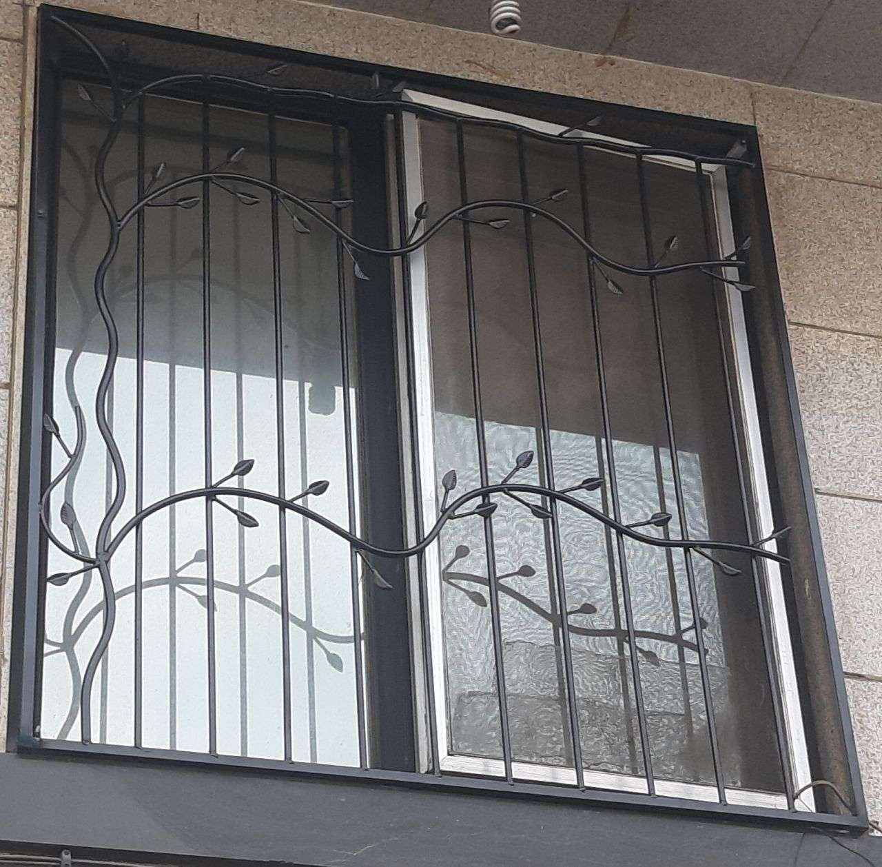 حفاظ پنجره فرفوژه